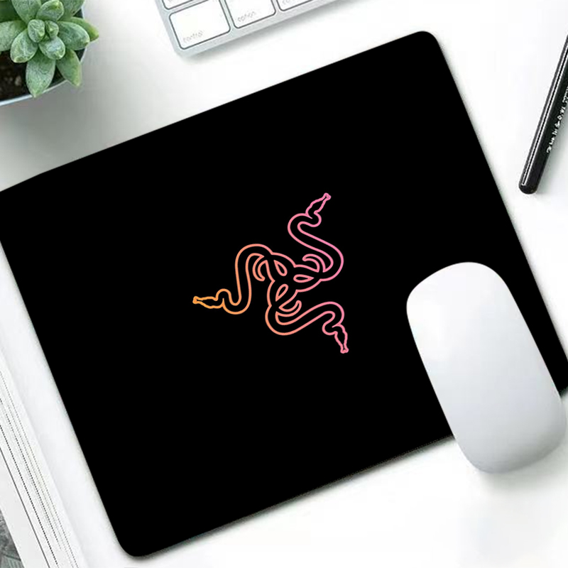 Razer Luxury Mouse Pad Anime G - đánh giá và giá Pc Gaming Sultan